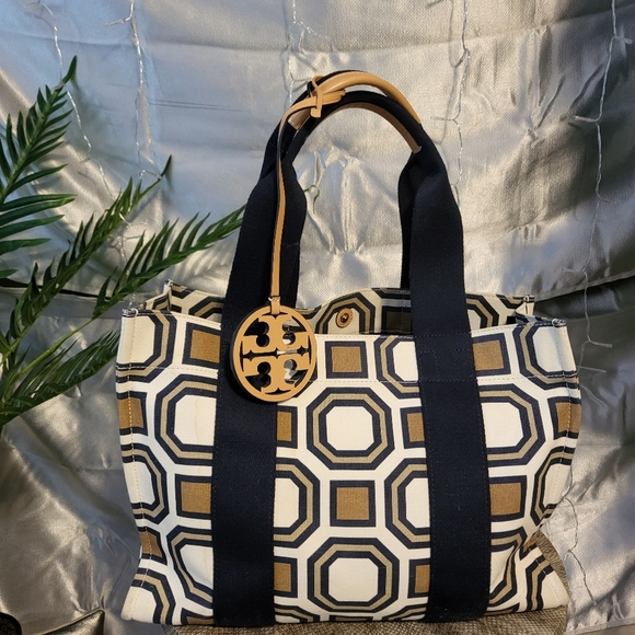 Tory Burch Handbags - TORY BURCH TOTE